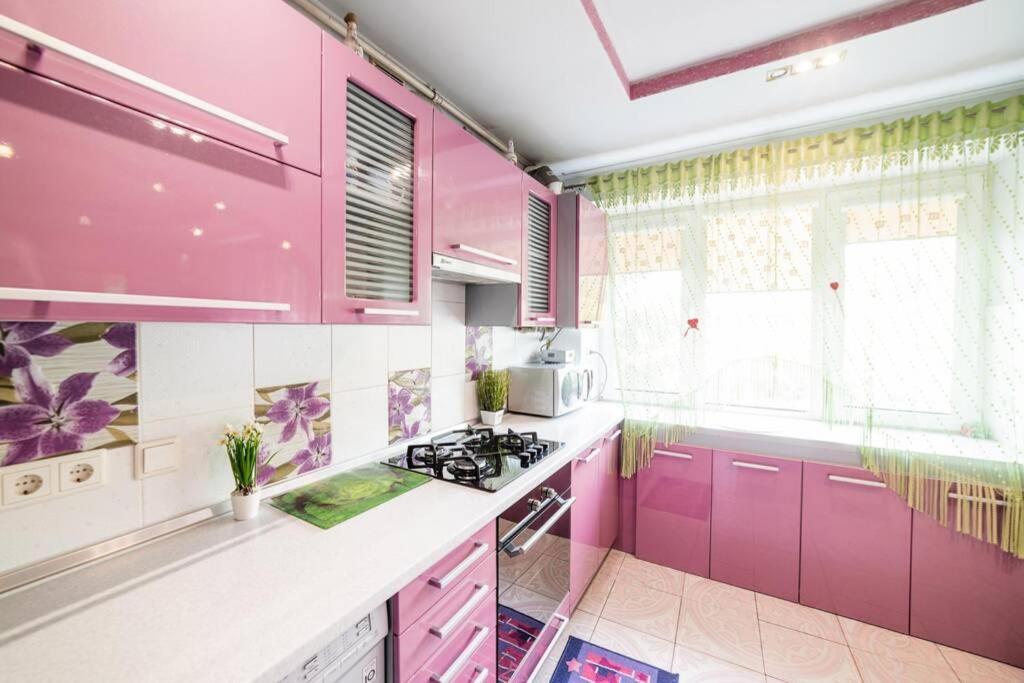 Дизайнерська Квартира У Центрі Міста Uzhhorod Exterior foto